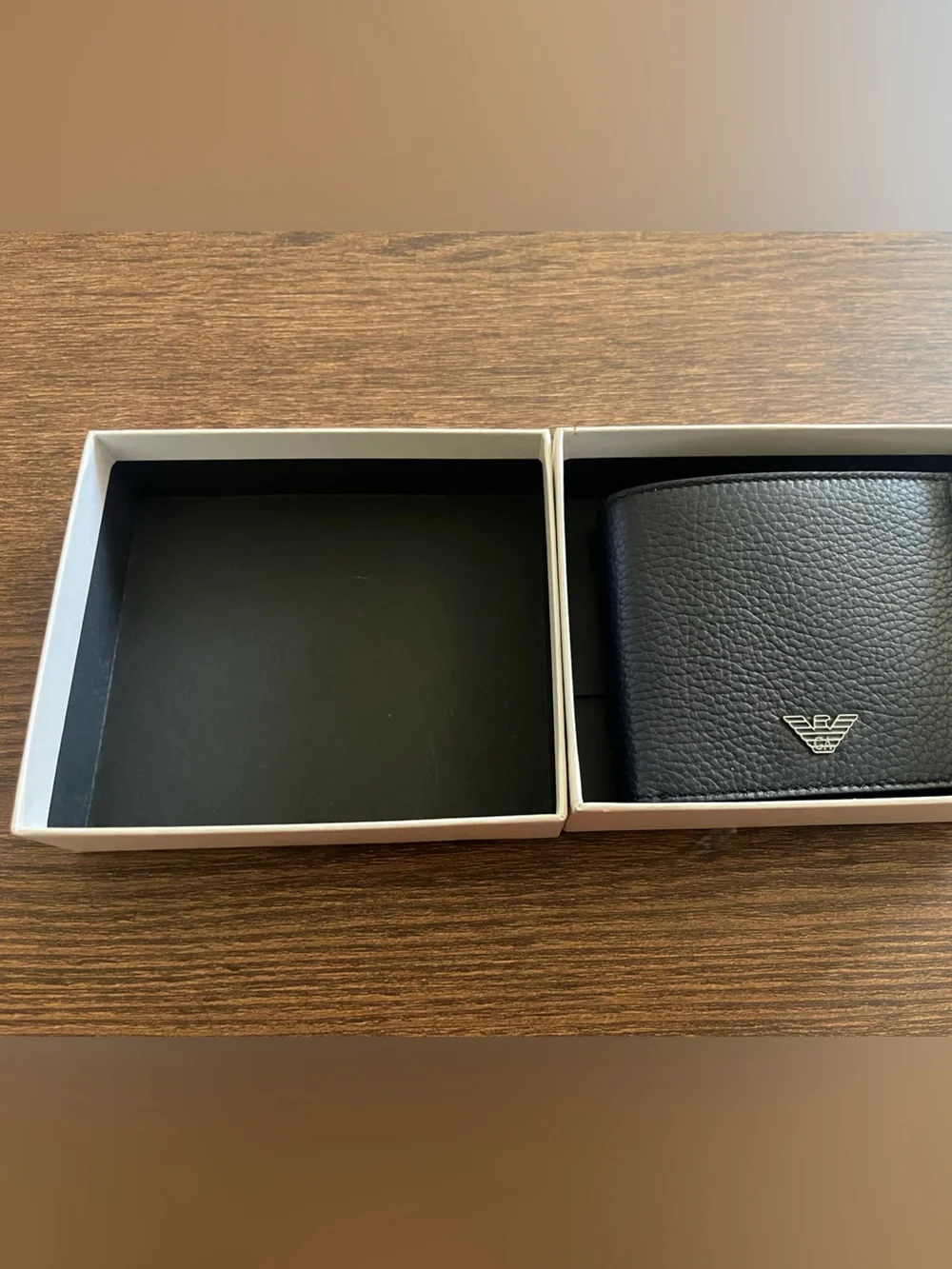 NEW Emporio Armani Navy Pebbled Leather Bi-Fold Wallet with Metal Silver Logo